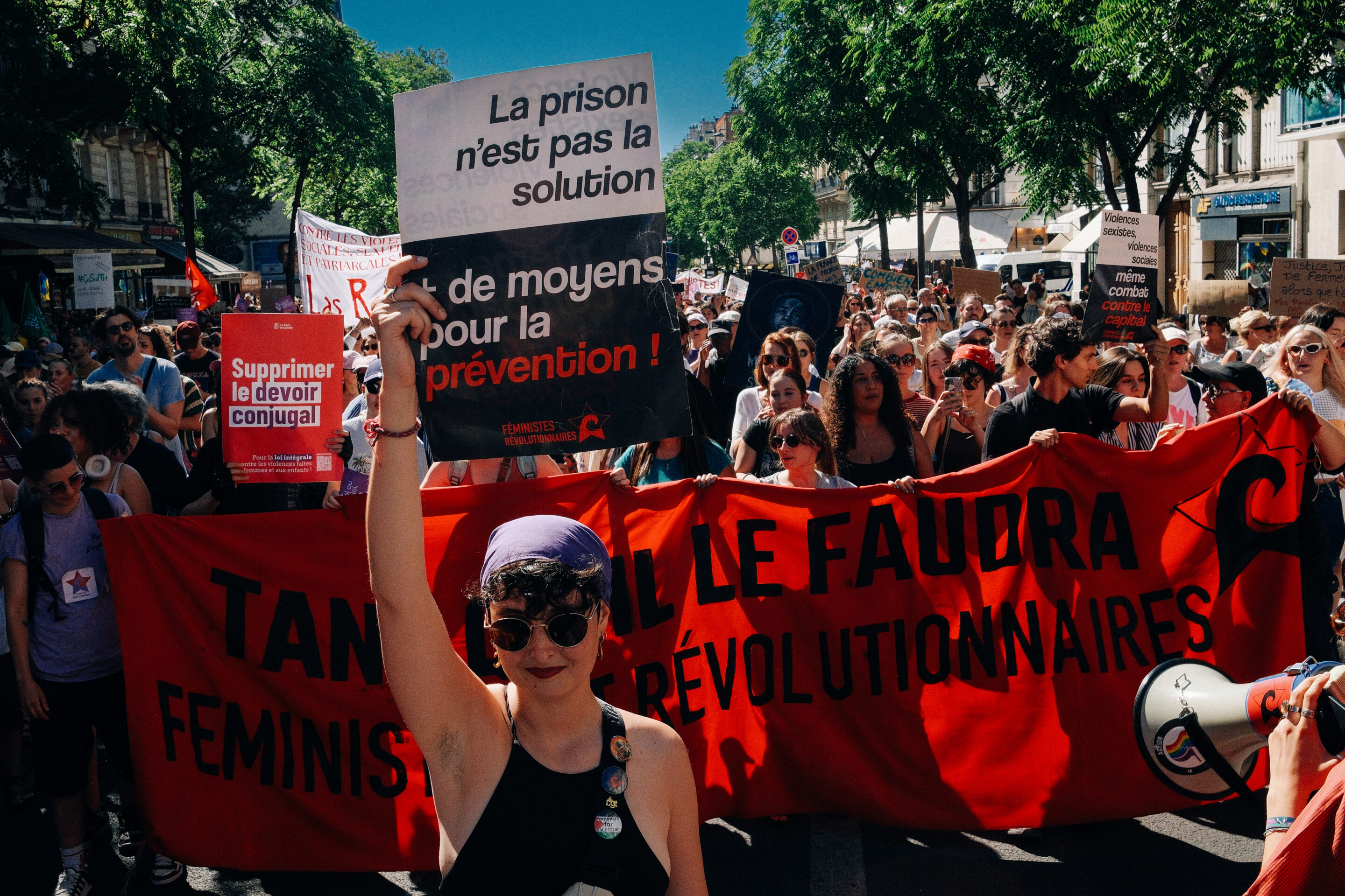 Toni-Mathilde Viot : « La loi intégrale ne s’intéresse qu’aux femmes cisgenres, hétérosexuelles et blanches »